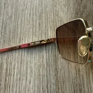 Quay Australia | Accessories | Quay Australia Dnd Gold Brown  display picture 3